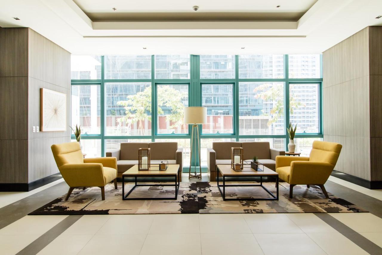 One Uptown Residence Bgc Pateros Екстериор снимка