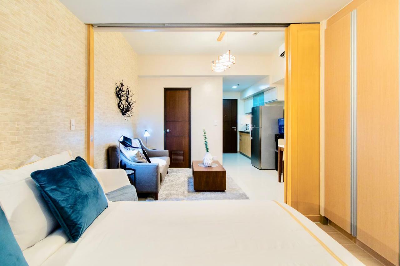 One Uptown Residence Bgc Pateros Екстериор снимка