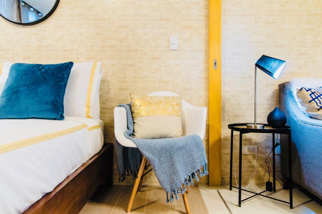 One Uptown Residence Bgc Pateros Екстериор снимка