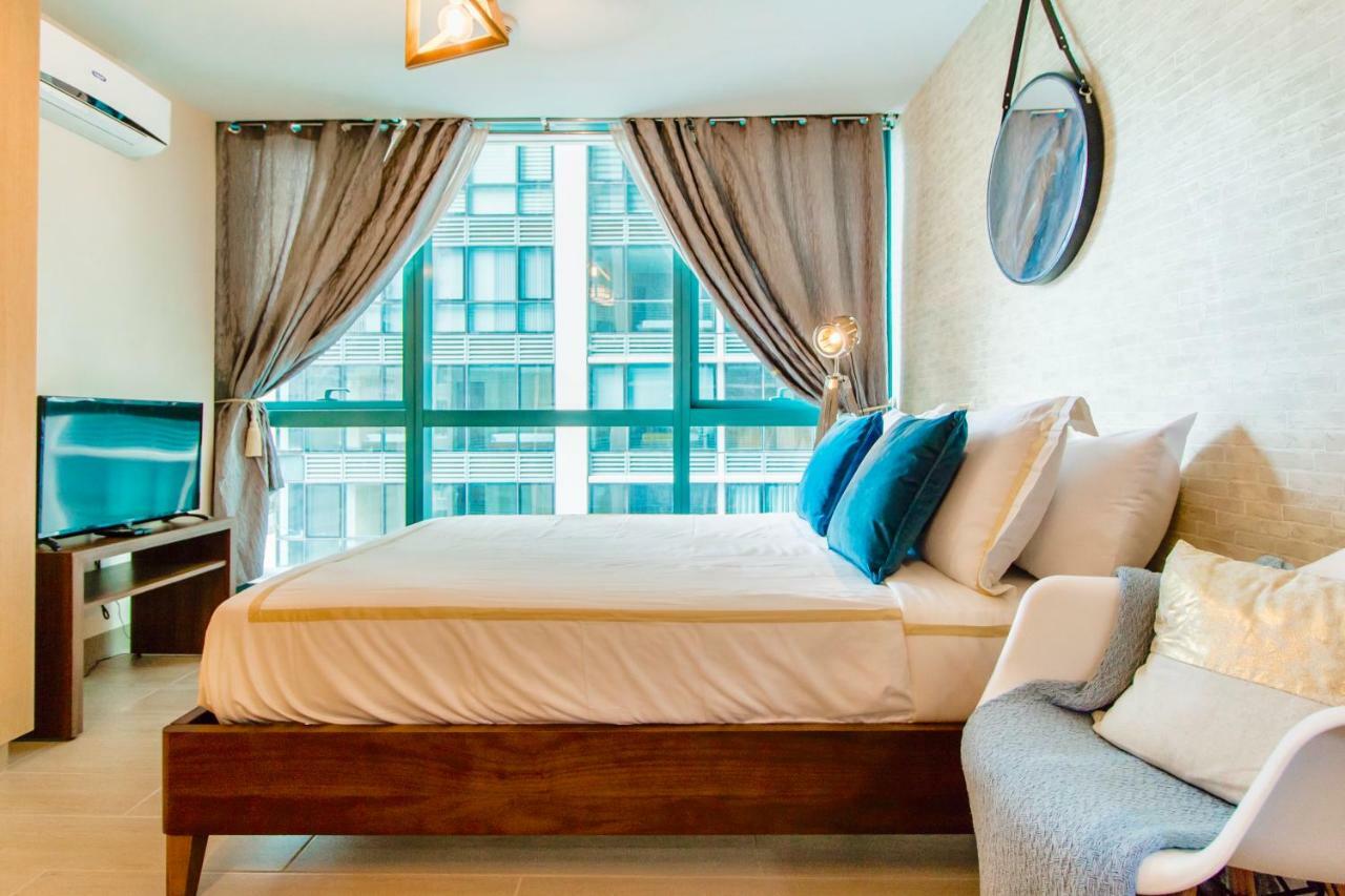 One Uptown Residence Bgc Pateros Екстериор снимка